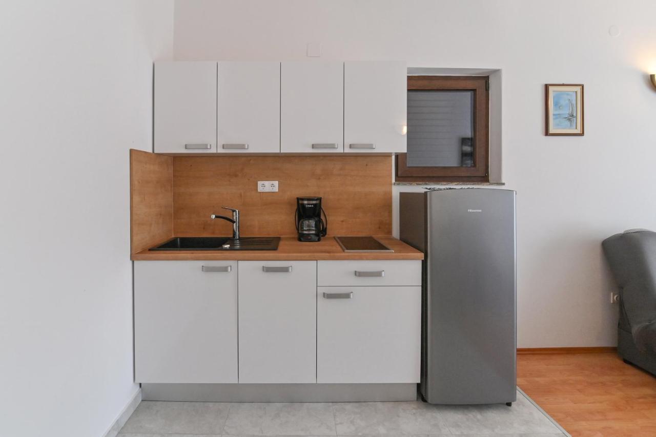 Apartments Andrea I Башка Экстерьер фото