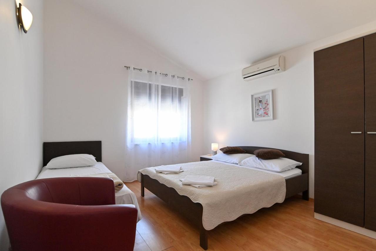 Apartments Andrea I Башка Экстерьер фото
